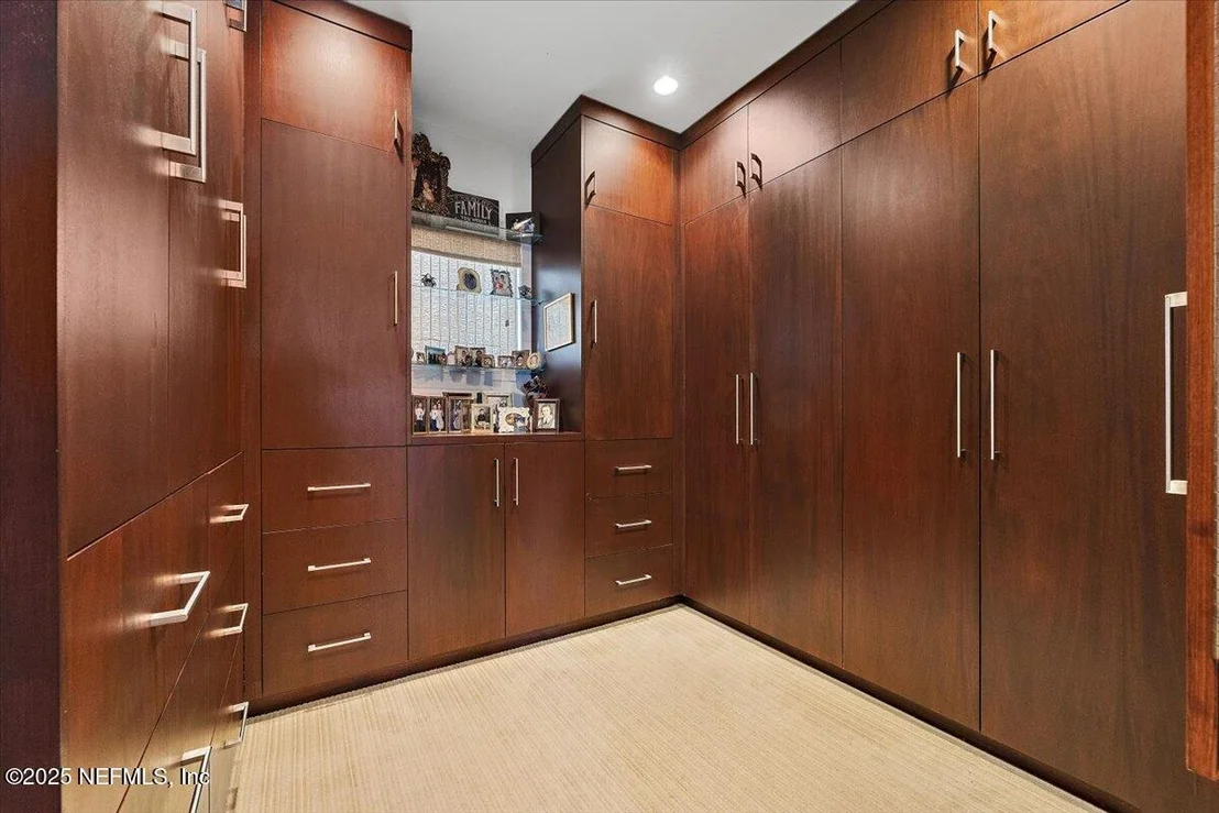 Photo of 1515 BEACH Avenue