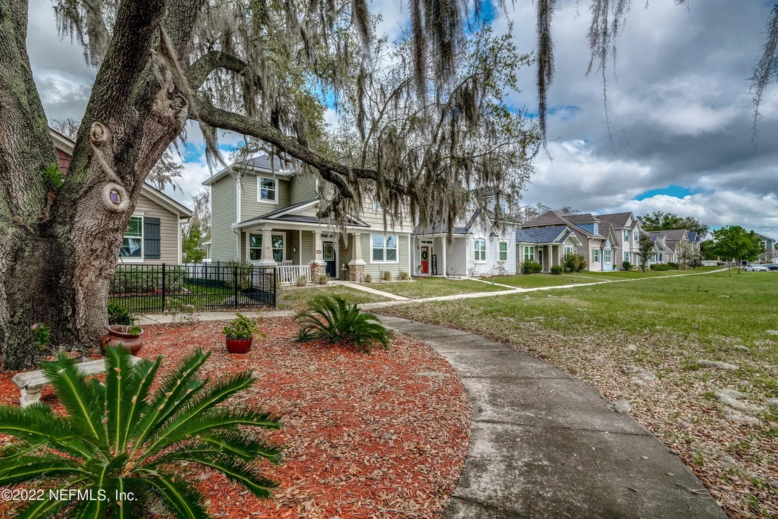 Photo of 360 VINEYARD Lane