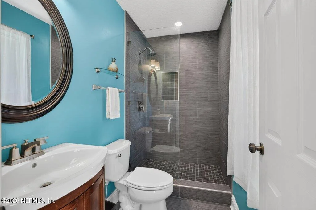Photo of 385 LOLLY Lane