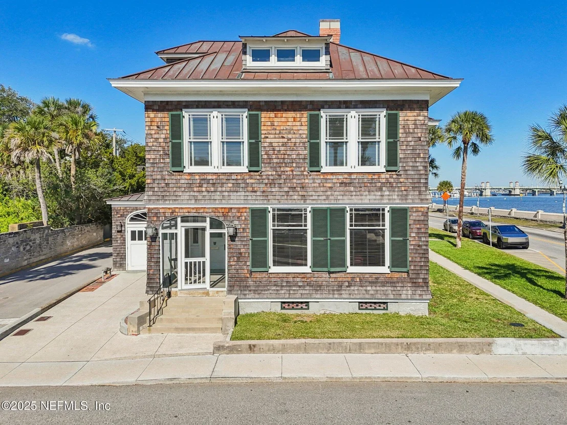 Photo of 178 AVENIDA MENENDEZ
