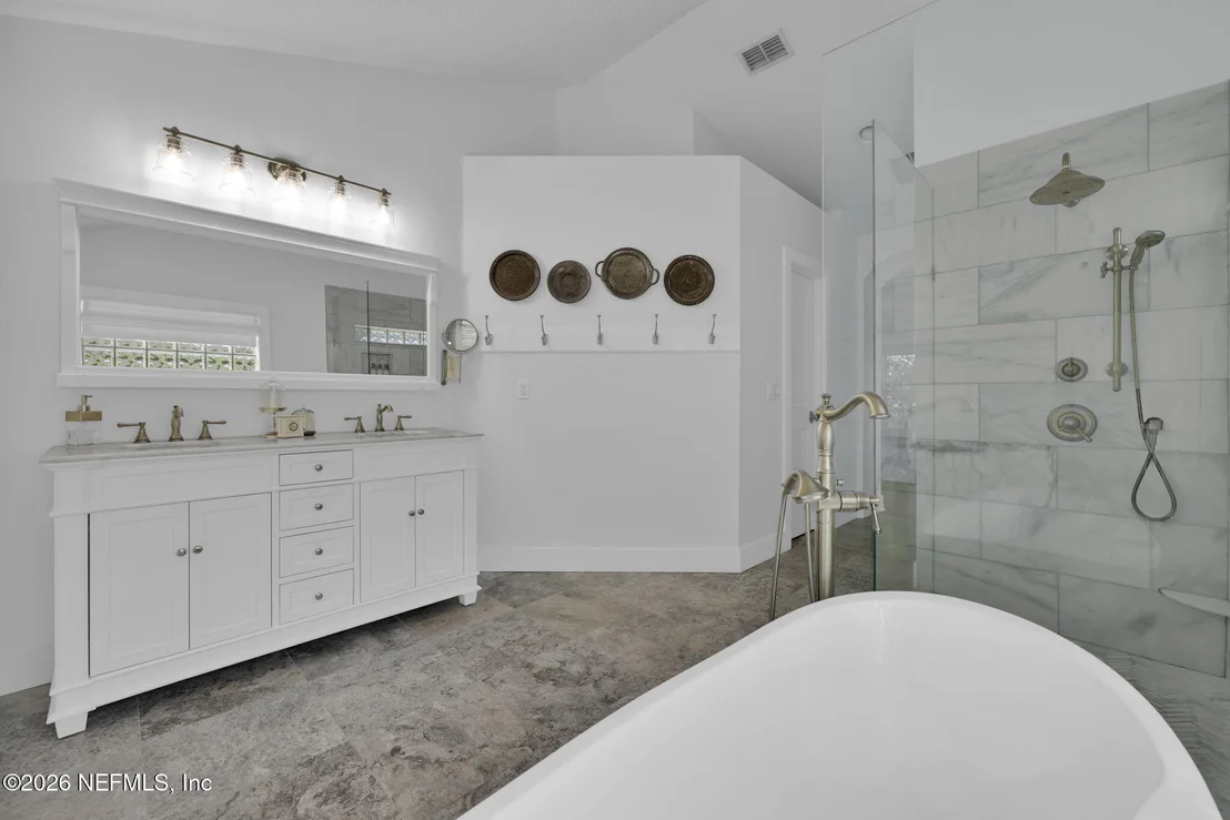 Photo of 2290 EAGLE HARBOR Parkway