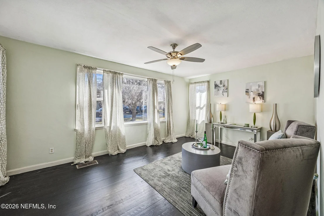 Photo of 426 AIKEN Road