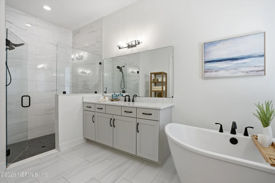 Photo of 658 PALM CREST Drive