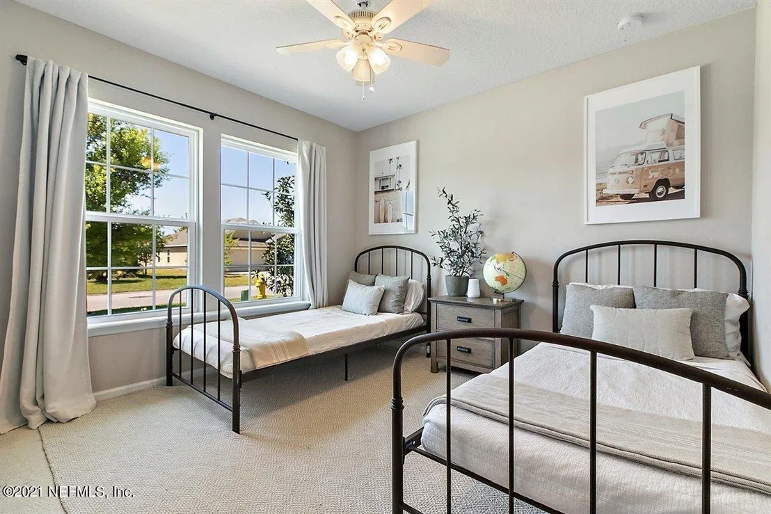 Photo of 450 E TEAGUE BAY Drive