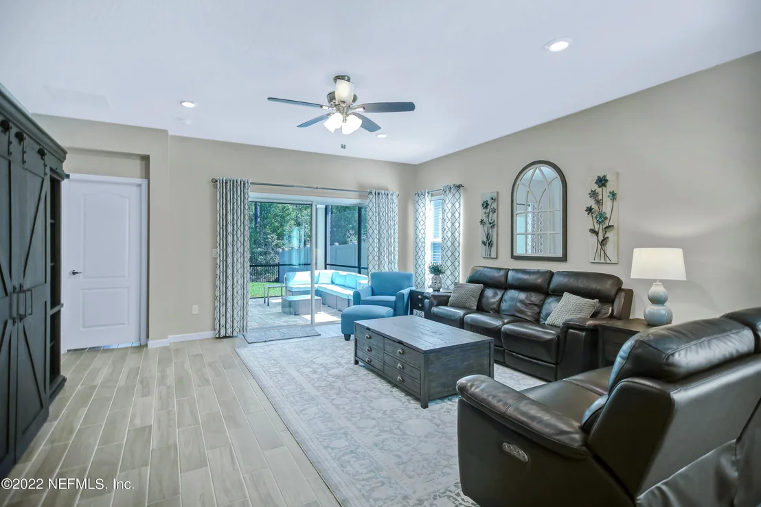 Photo of 283 GLORIETA Drive