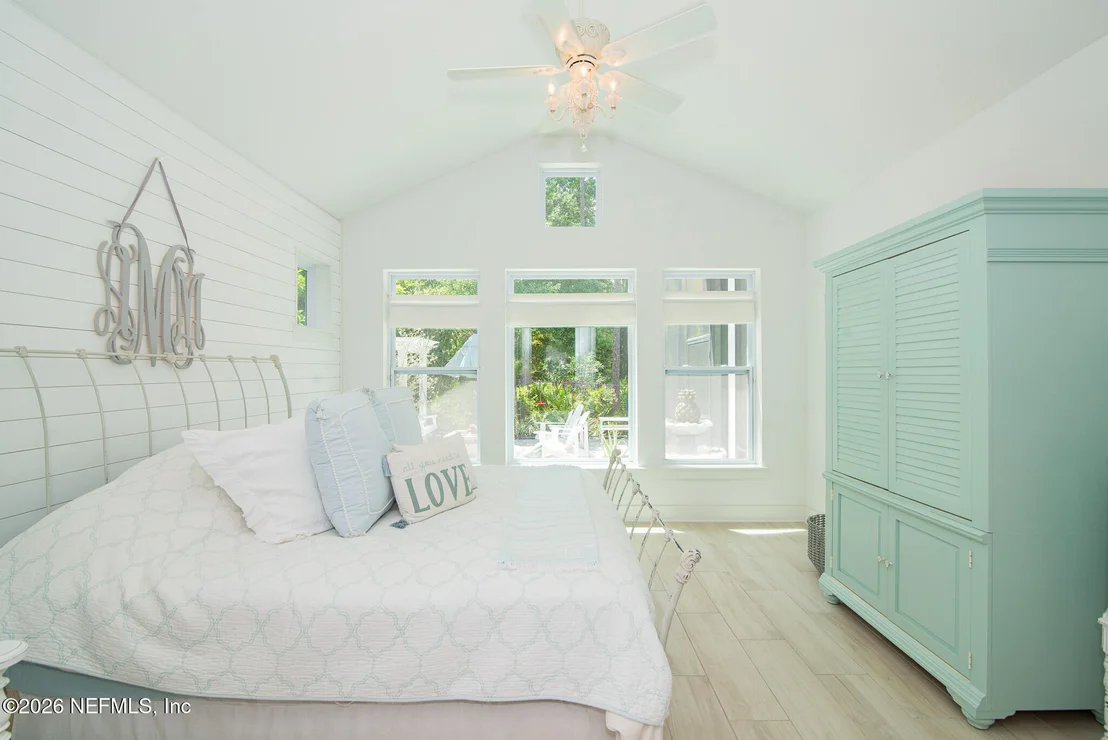Photo of 170 FORESTVIEW Lane