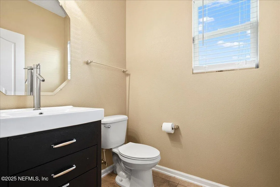 Photo of 529 DEERCROFT Lane