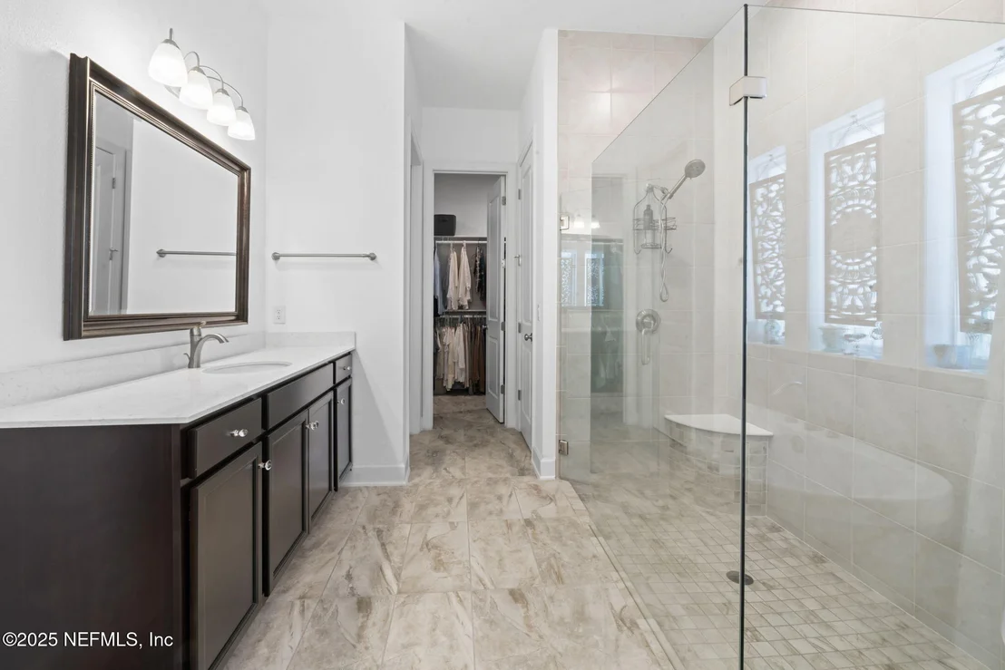 Photo of 63 BRADDOCK Court