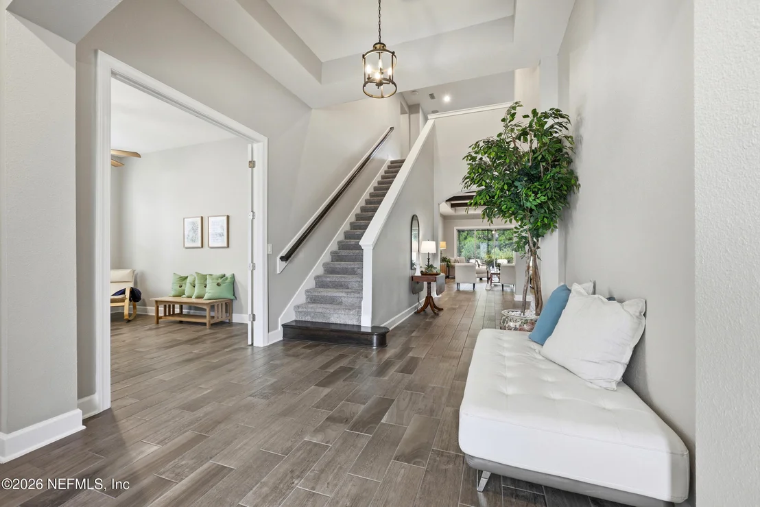Photo of 359 GLENNEYRE Circle