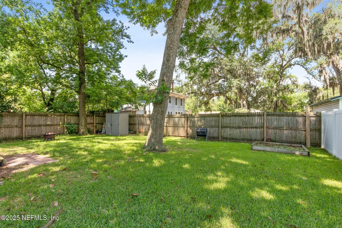 Photo of 1028 CONGLETON Terrace