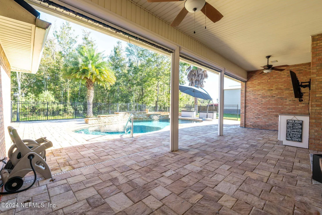 Photo of 44017 GREEN MEADOWS Lane