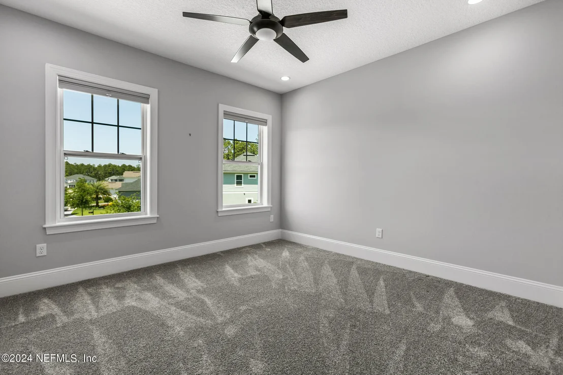 Photo of 863 OLD BLUFF Drive