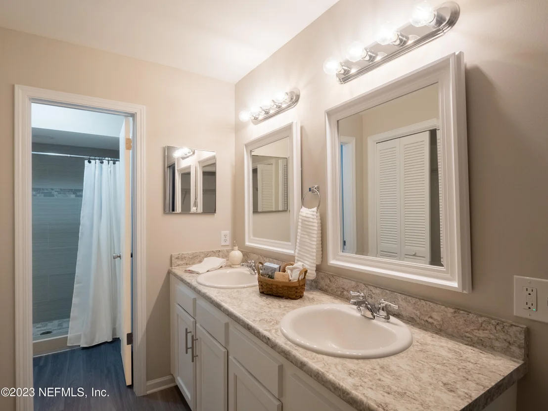 Photo of 2327 STONEBRIDGE Drive
