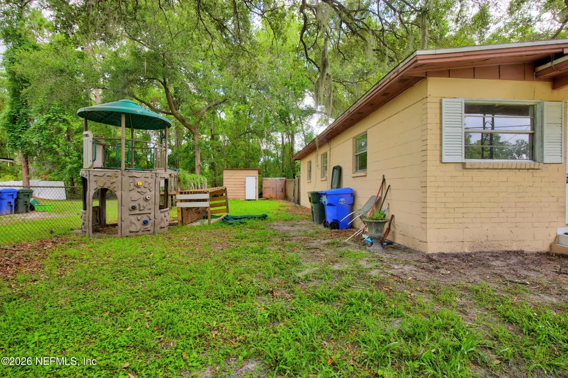 Photo of 845 FLOYD Circle N