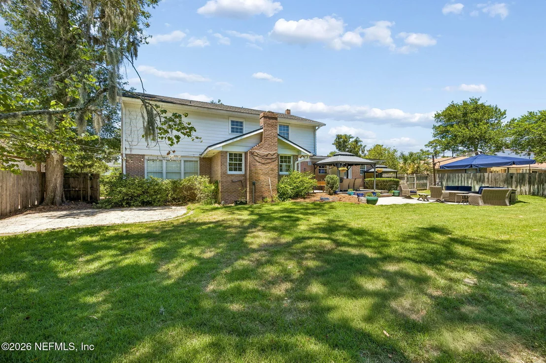 Photo of 2321 EGREMONT Drive