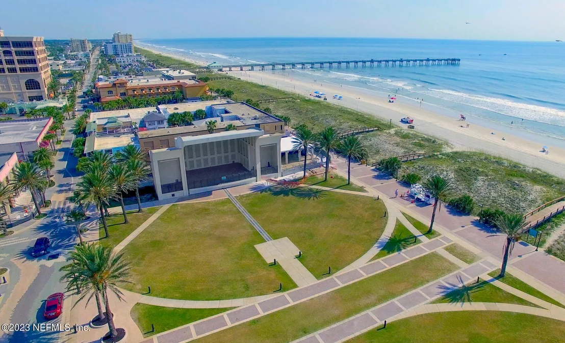Photo of 35 DOLPHIN Boulevard