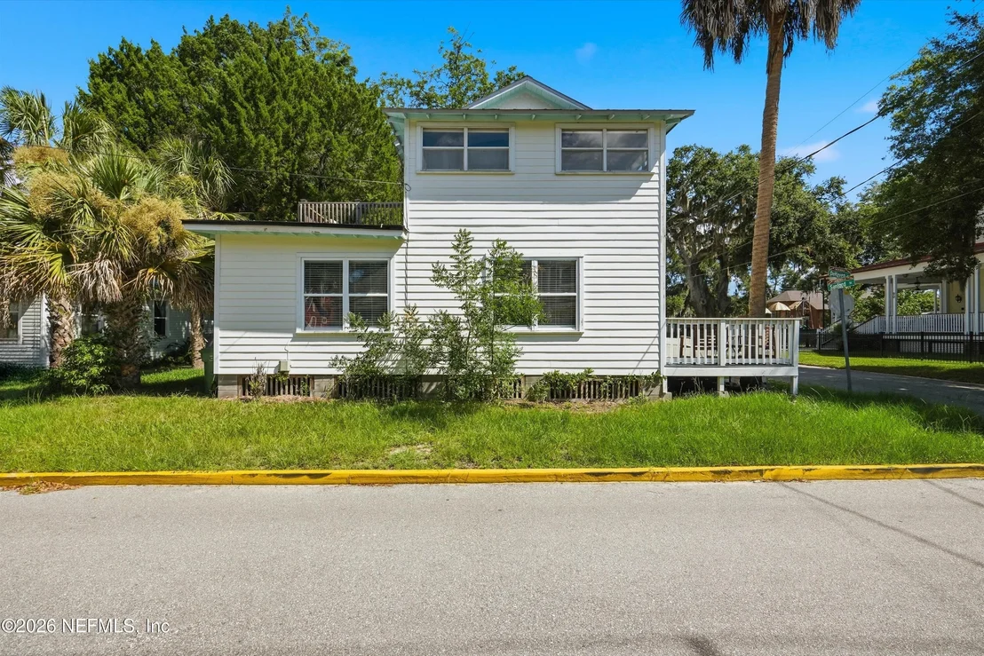 Photo of 110 DE HAVEN Street
