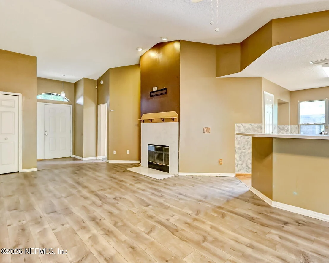 Photo of 8479 THREE CREEKS Boulevard