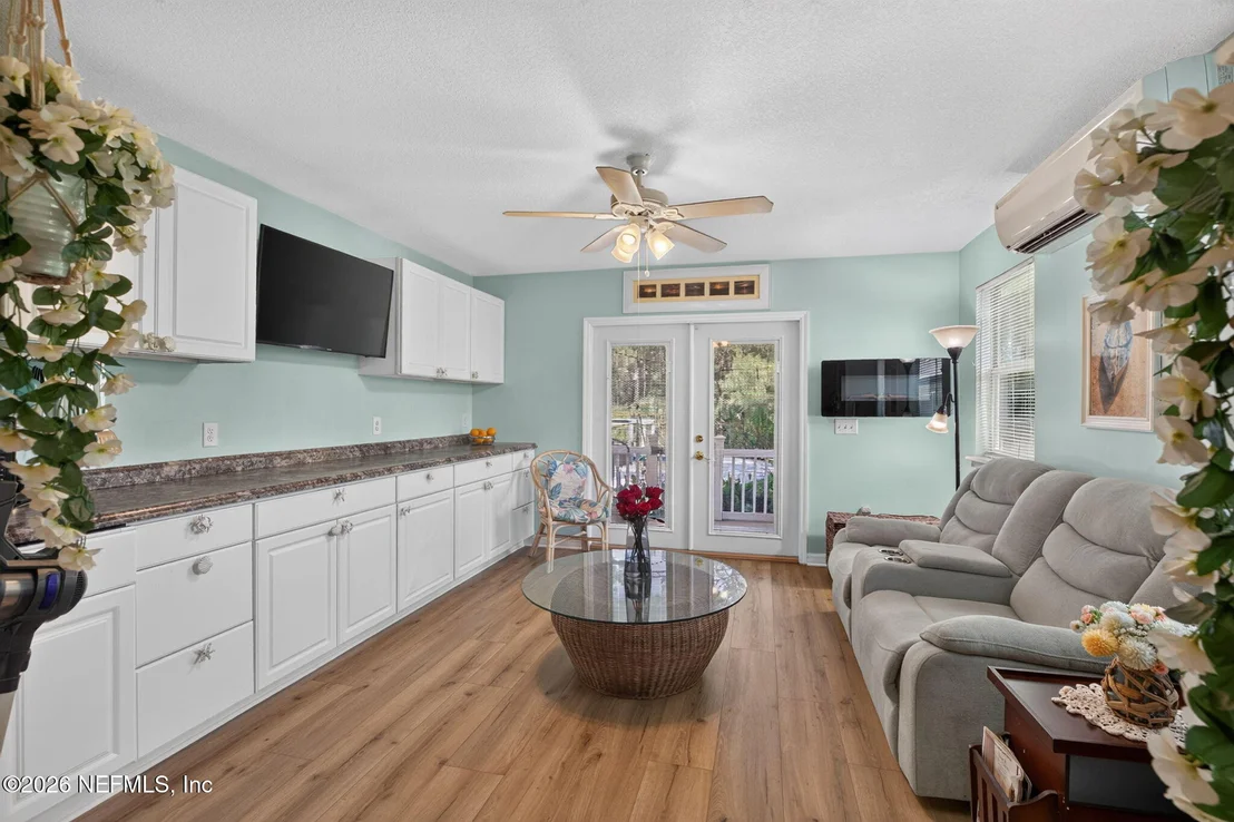 Photo of 9648 BEMBRIDGE MILL Drive