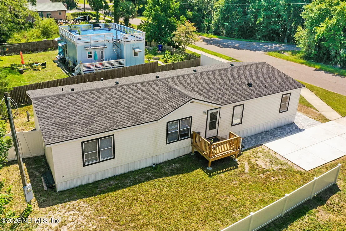 Photo of 1108 W KING Street