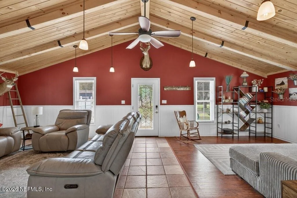 Photo of 121 DAREN Drive