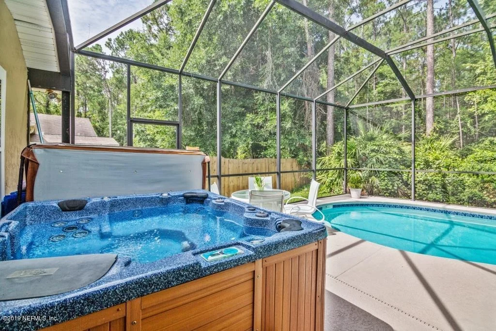 Photo of 221 JOHNS GLEN Drive