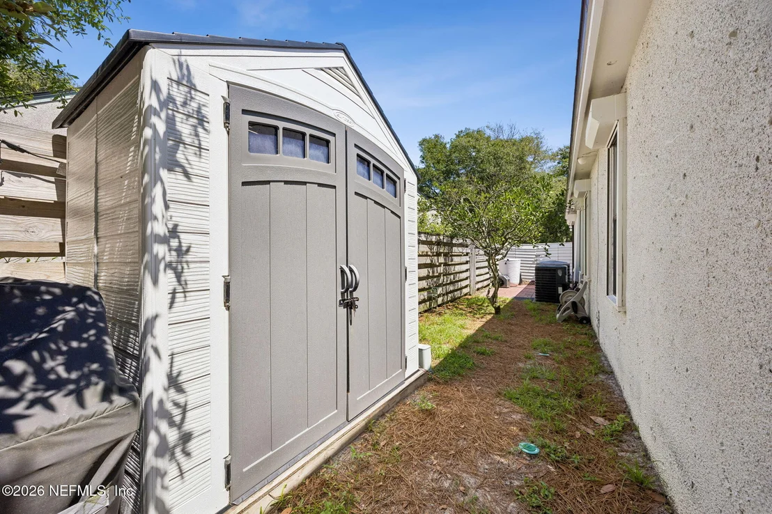 Photo of 330 GARDEN Lane
