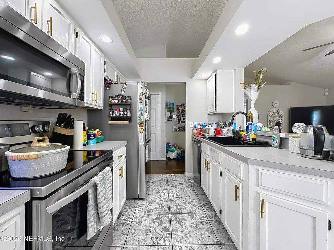 Photo of 3346 DEERFIELD POINTE Drive
