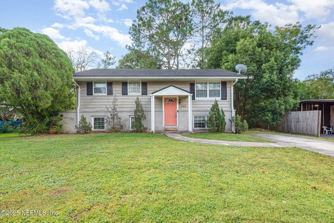Photo of 5106 ROANOKE Boulevard