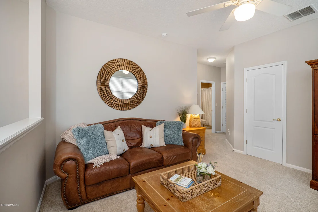 Photo of 1720 E COBBLESTONE Lane