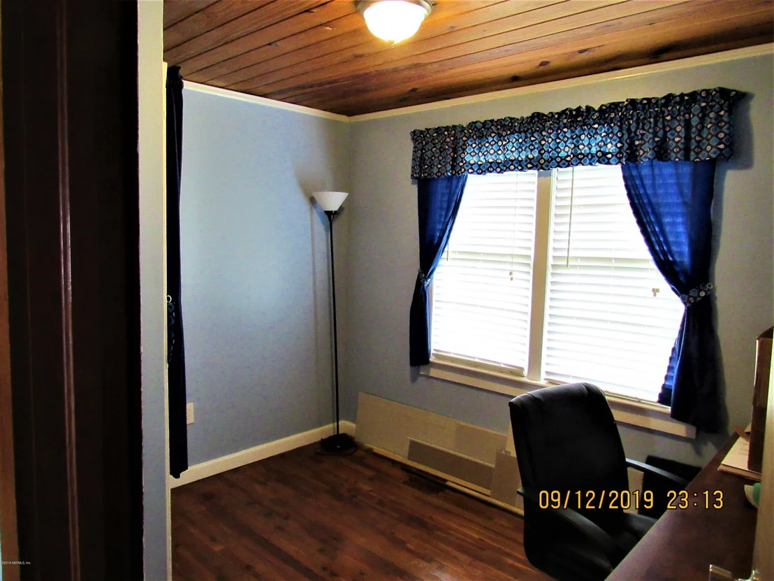 Photo of 263 W RIVER Road