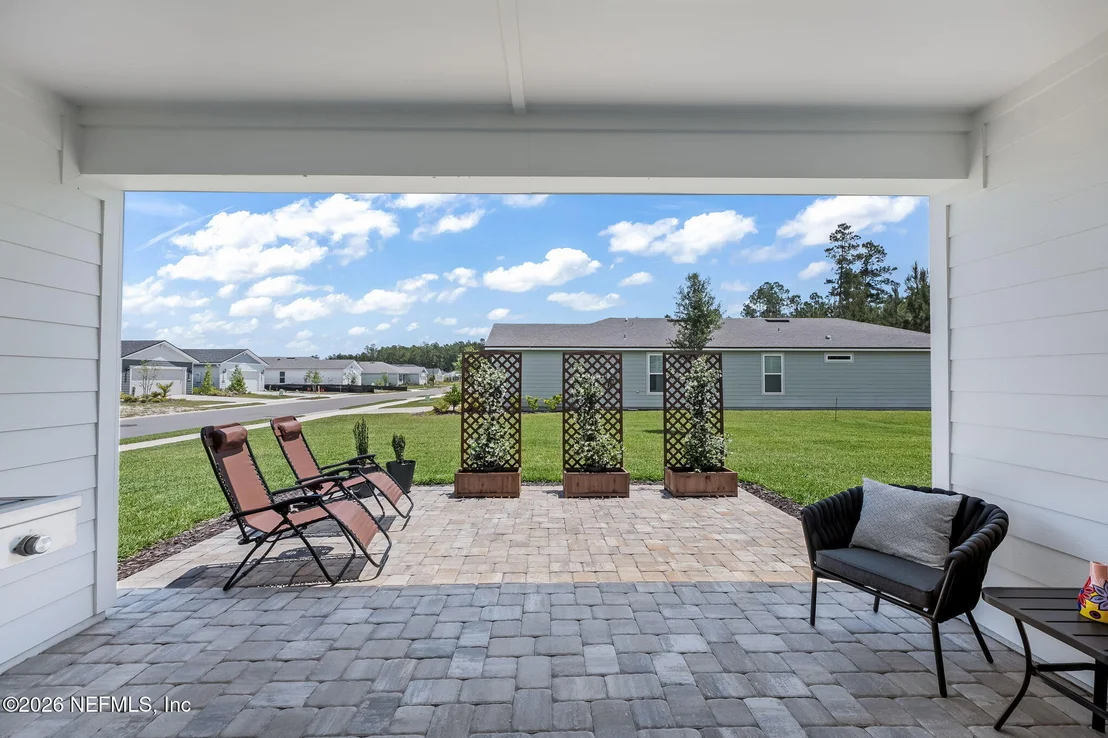 Photo of 212 ETHEREAL Square