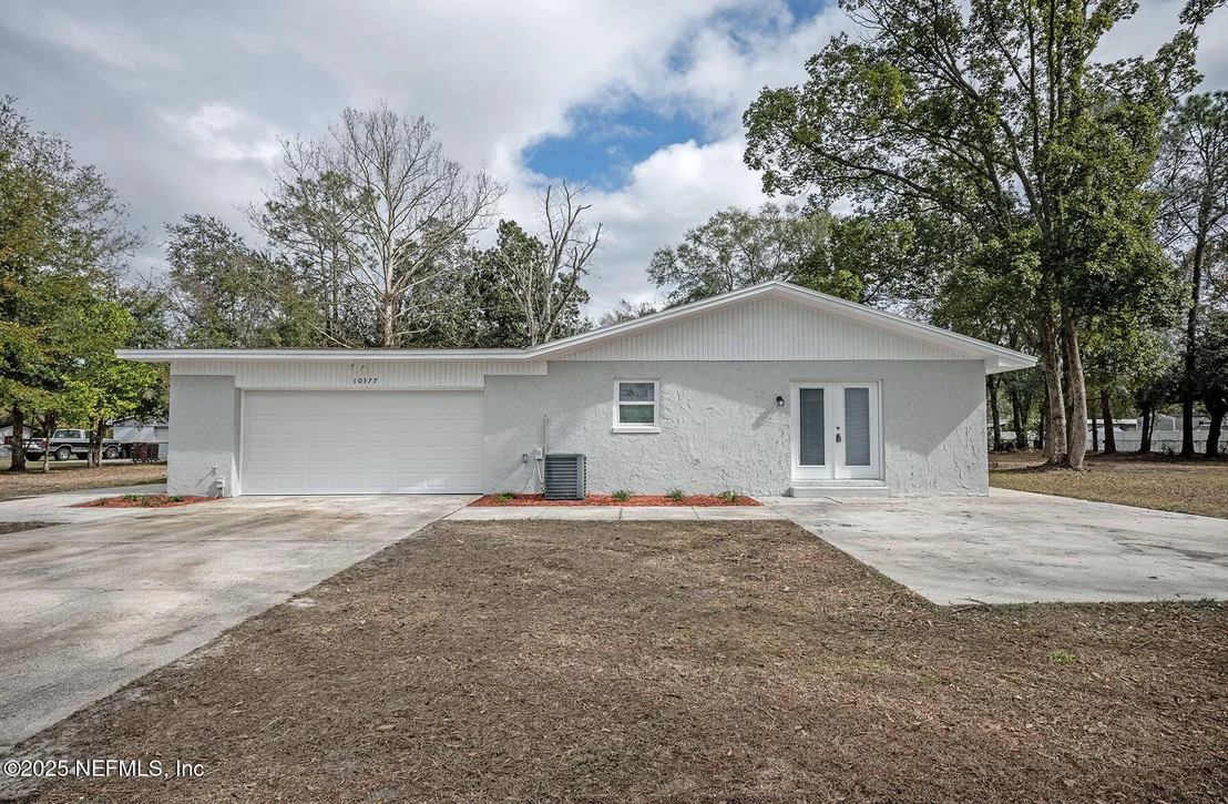 Photo of 10377 GRAYSON Street