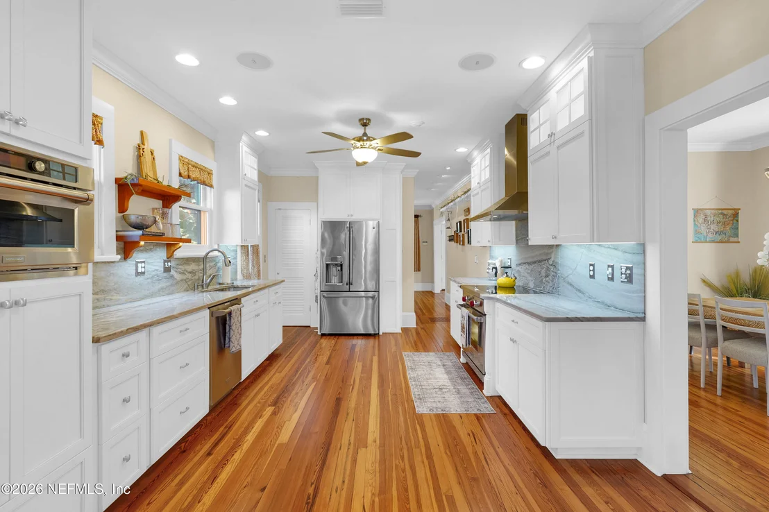 Photo of 28 E PARK Avenue
