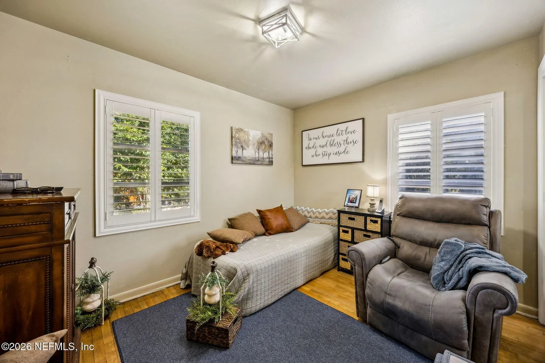 Photo of 3330 LANSDELL Drive