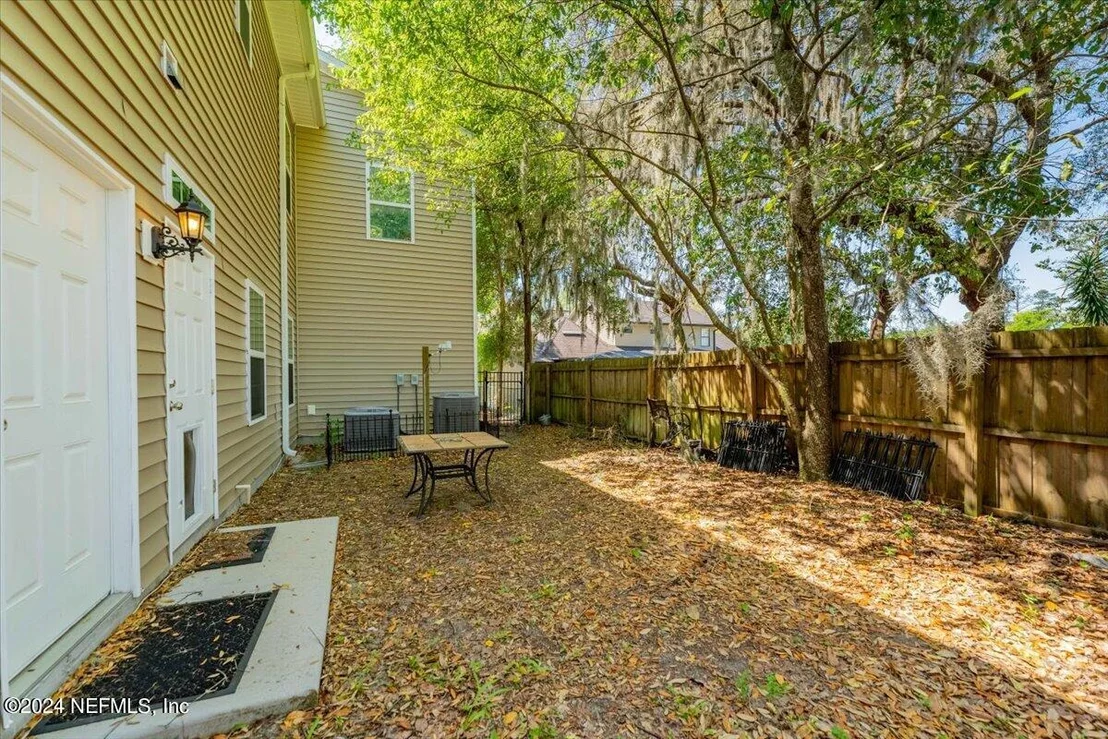 Photo of 1061 CEDAR BAY Road
