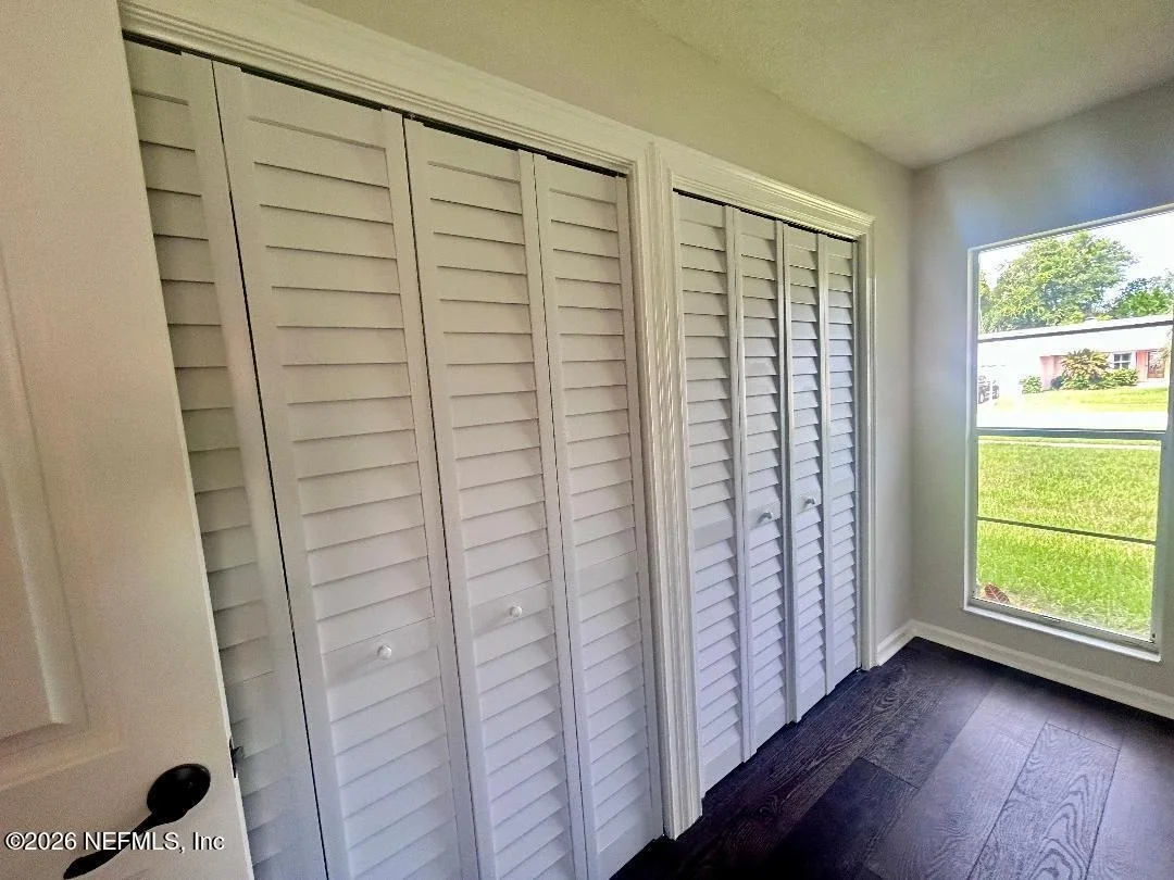 Photo of 702 NIEVES Lane