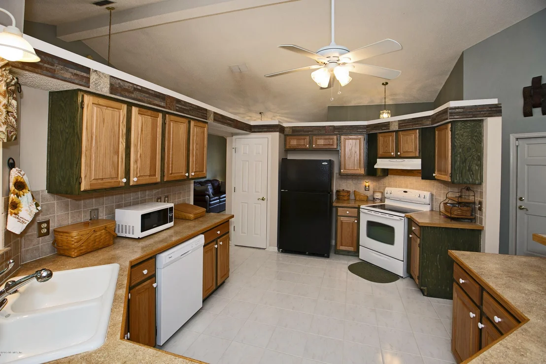 Photo of 4311 HOLLYGATE Drive