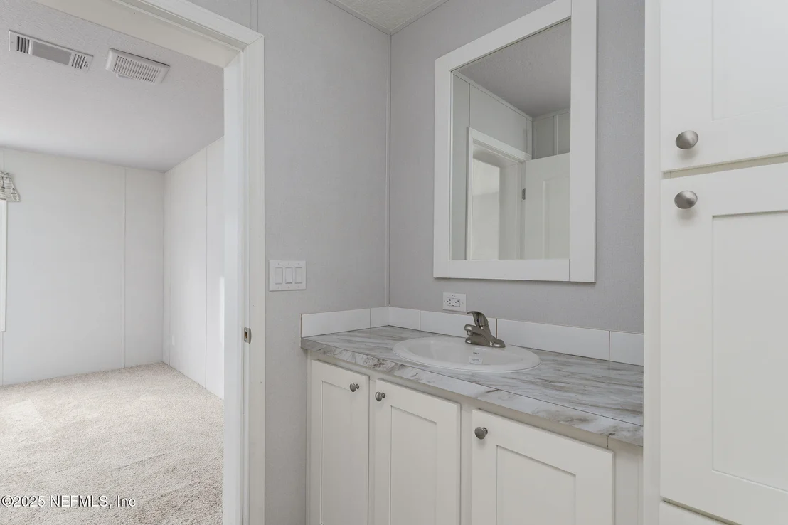 Photo of 128 LAKEVIEW Court