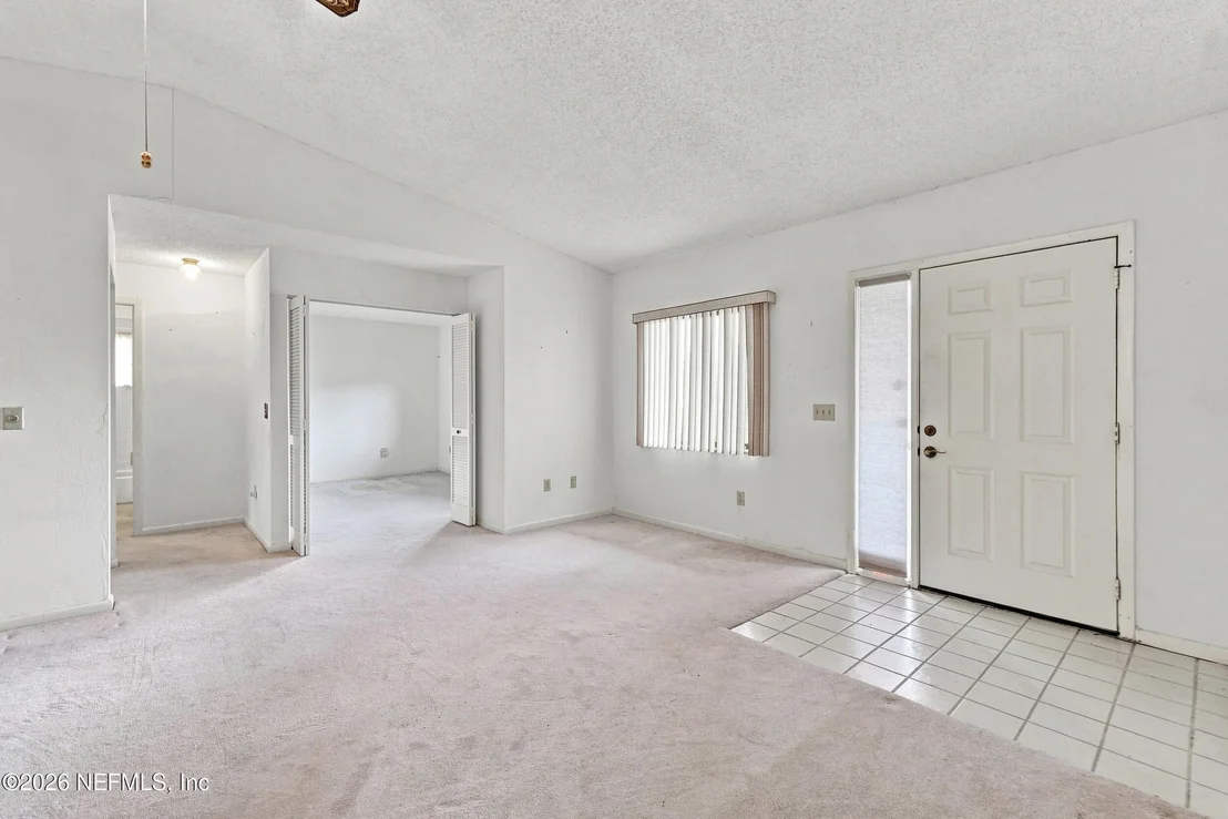 Photo of 5 WHITE HALL Drive