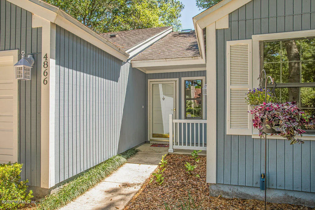 Photo of 4866 TRUMBULL Place