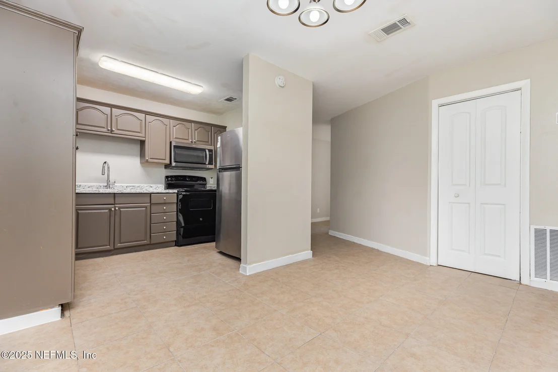Photo of 7433 LEROY Drive