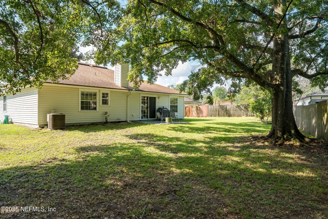 Photo of 7992 DEWARS Court