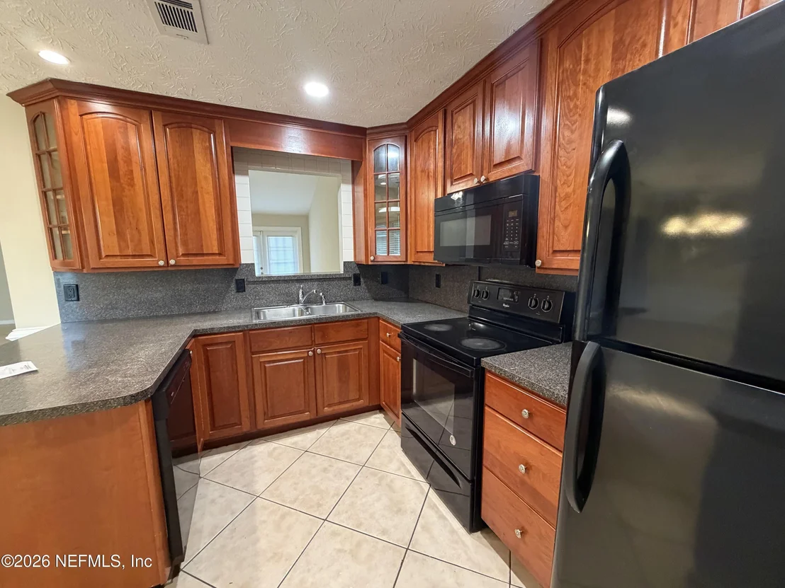 Photo of 4285 WALNUT Bend