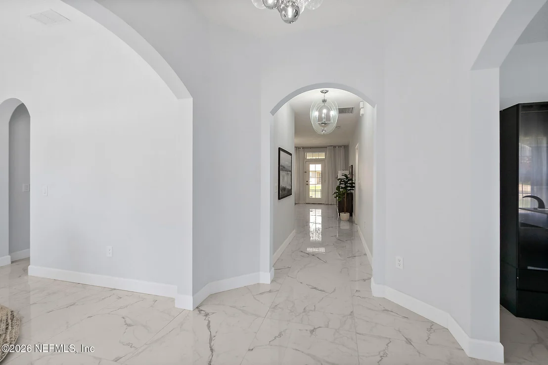 Photo of 132 SUMMERHILL Circle