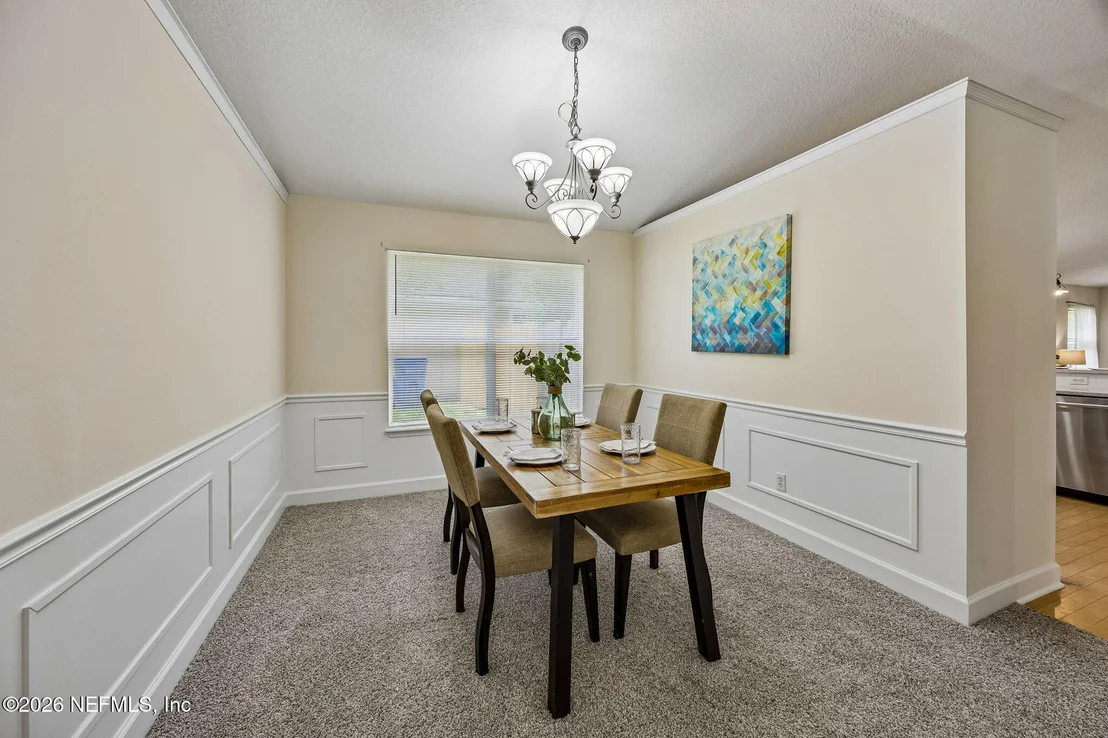 Photo of 556 REDBERRY Lane