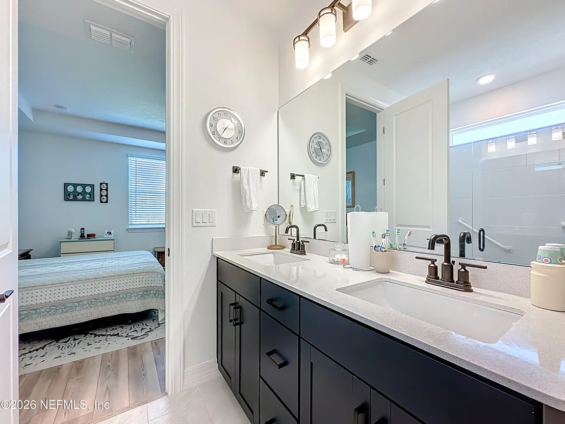 Photo of 426 HAWTHORN PARK Circle