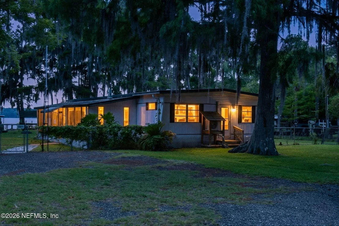 Photo of 198 PALM Drive