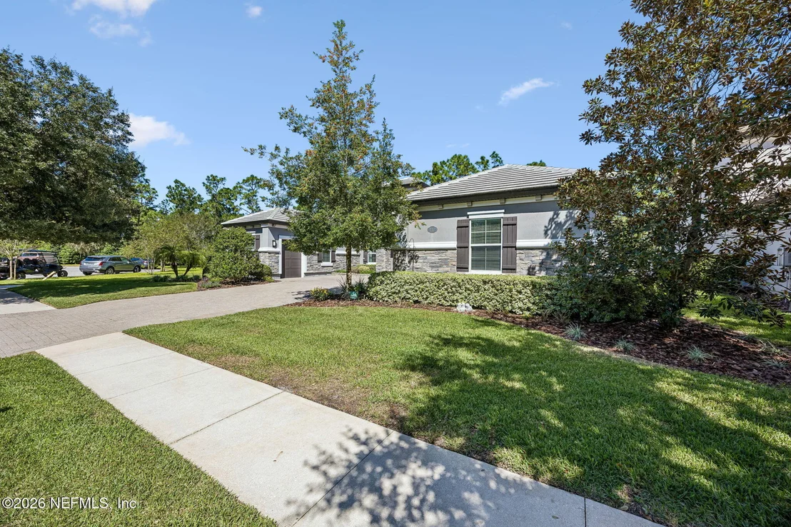 Photo of 35 AUBURNDALE Drive