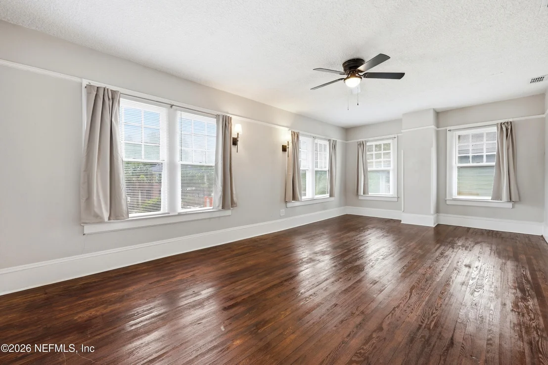 Photo of 2667 POST Street